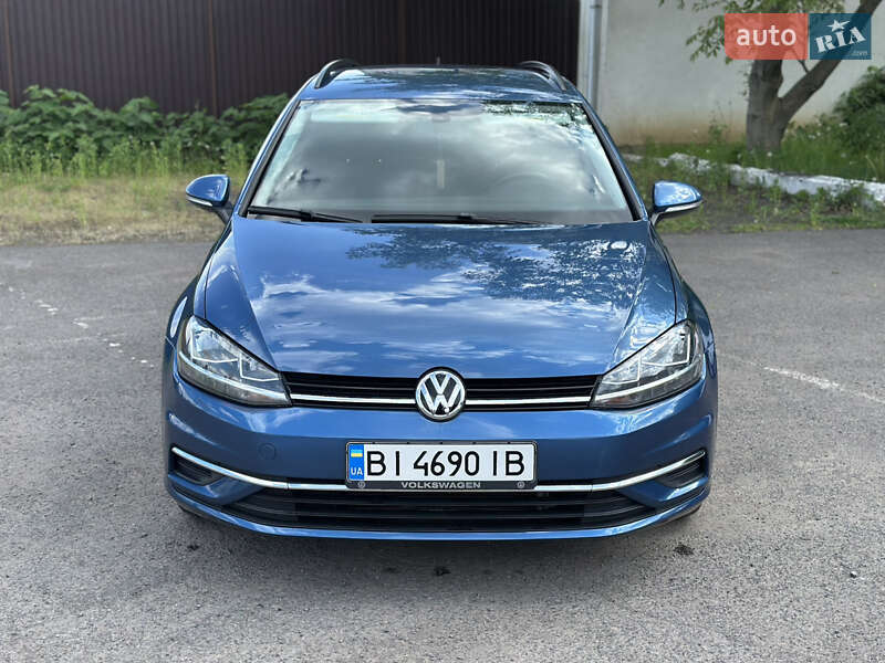 Універсал Volkswagen Golf 2019 в Мукачевому