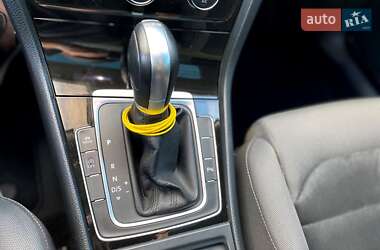 Универсал Volkswagen Golf 2016 в 