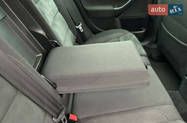 Універсал Volkswagen Golf 2011 в 