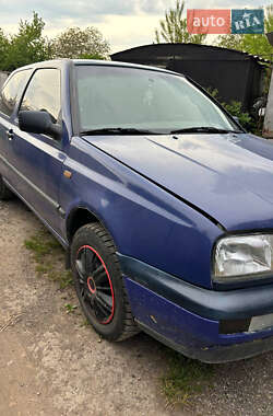 Хэтчбек Volkswagen Golf 1997 в 
