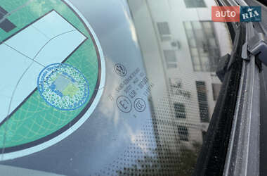 Хэтчбек Volkswagen Golf 2010 в 