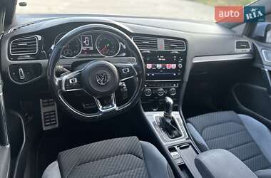 Універсал Volkswagen Golf 2019 в 