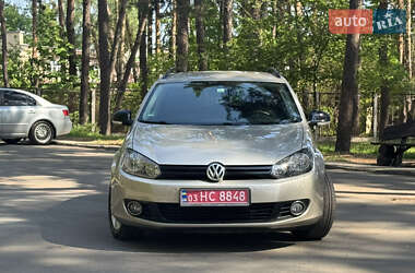 Універсал Volkswagen Golf 2012 в 