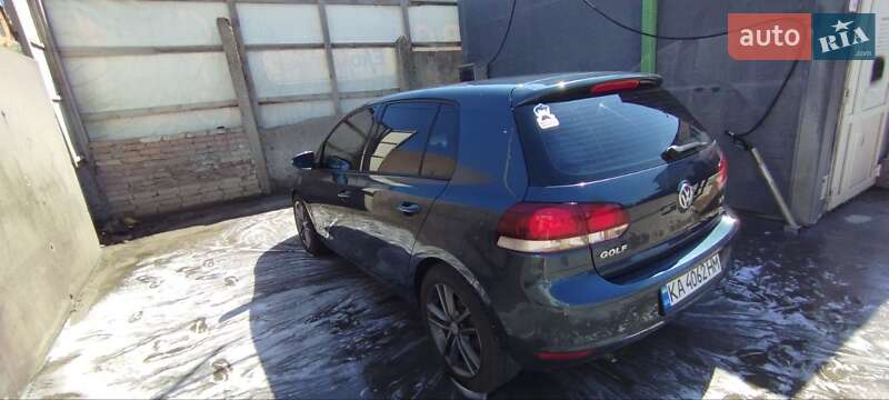 Хэтчбек Volkswagen Golf 2010 в Фастове