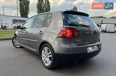 Хэтчбек Volkswagen Golf 2009 в 