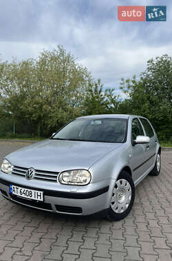 Хэтчбек Volkswagen Golf 2003 в Надворной