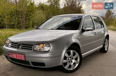 Хэтчбек Volkswagen Golf 2003 в 