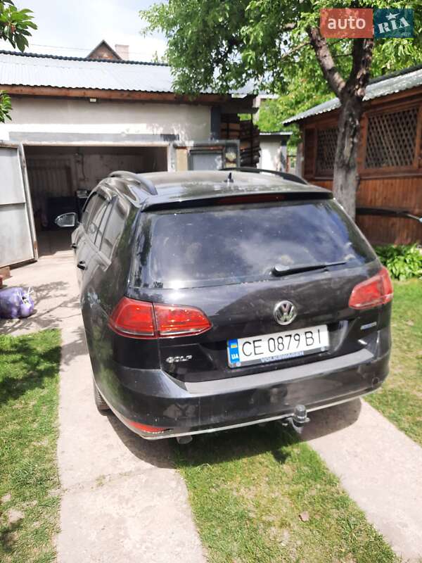 Універсал Volkswagen Golf 2013 в Чернівцях