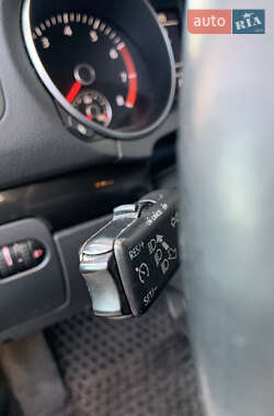 Хэтчбек Volkswagen Golf 2010 в 