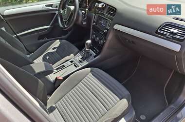 Универсал Volkswagen Golf 2014 в 