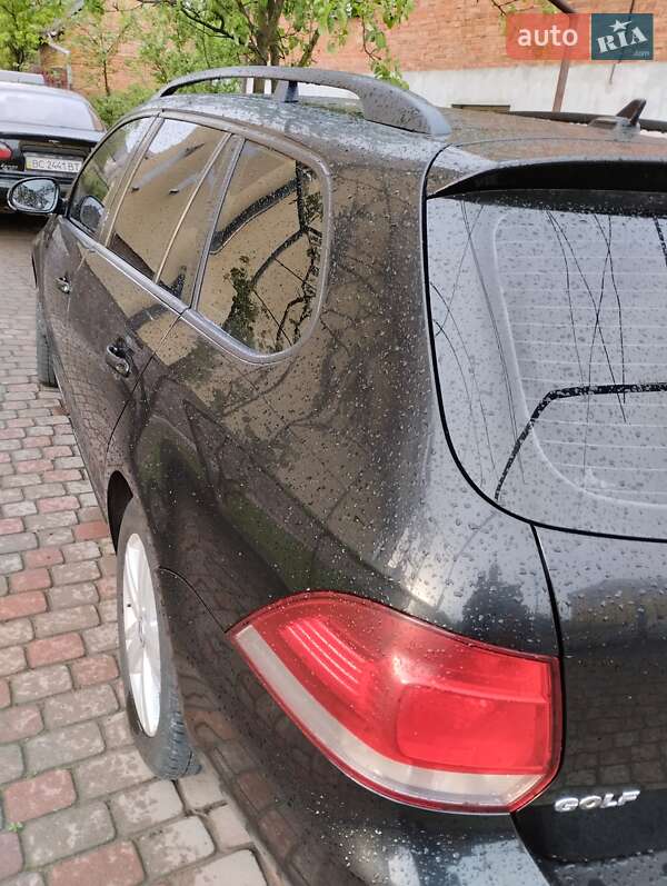 Універсал Volkswagen Golf 2011 в Городку