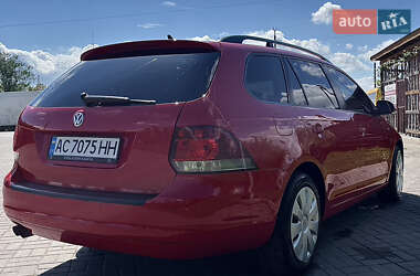 Універсал Volkswagen Golf 2012 в 