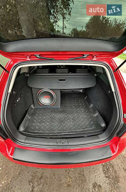 Універсал Volkswagen Golf 2012 в 