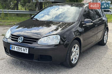 Хетчбек Volkswagen Golf 2005 в 