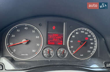 Хетчбек Volkswagen Golf 2005 в 