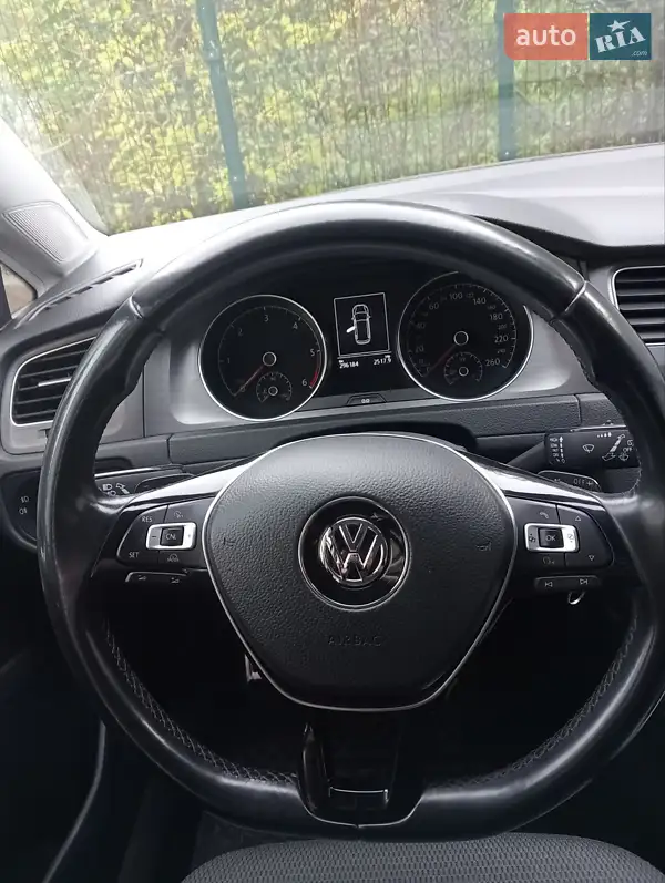 Volkswagen Golf 2013 VIN WVWZZZAUZEP525754 фото оголошення 18 з 81