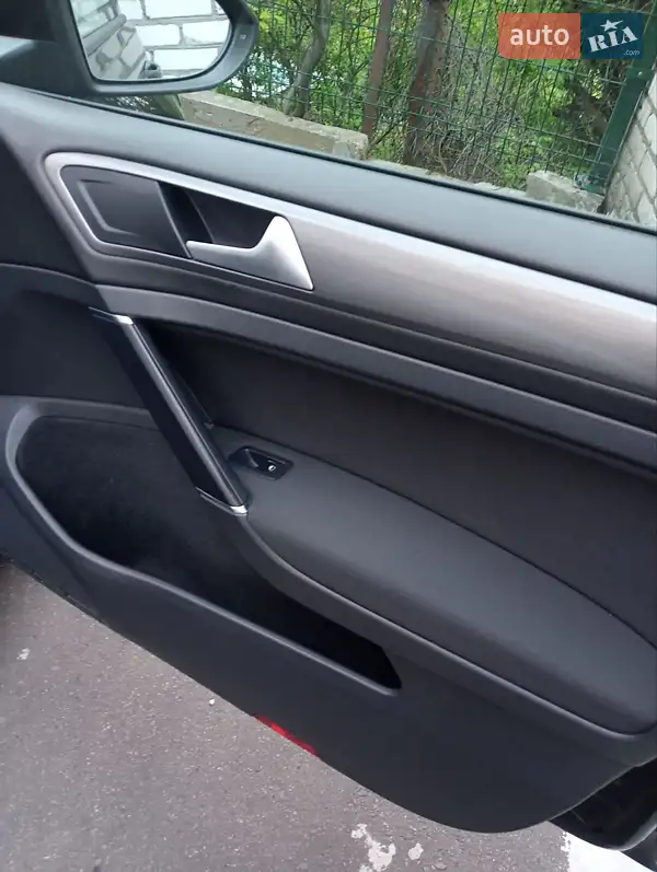 Volkswagen Golf 2013 VIN WVWZZZAUZEP525754 фото оголошення 29 з 81