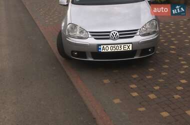 Хэтчбек Volkswagen Golf 2006 в Ужгороде