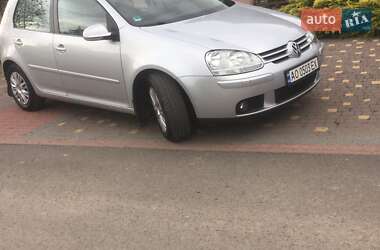 Хэтчбек Volkswagen Golf 2006 в 