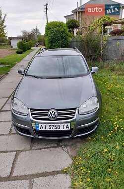Універсал Volkswagen Golf 2009 в Києві