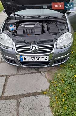 Универсал Volkswagen Golf 2009 в 