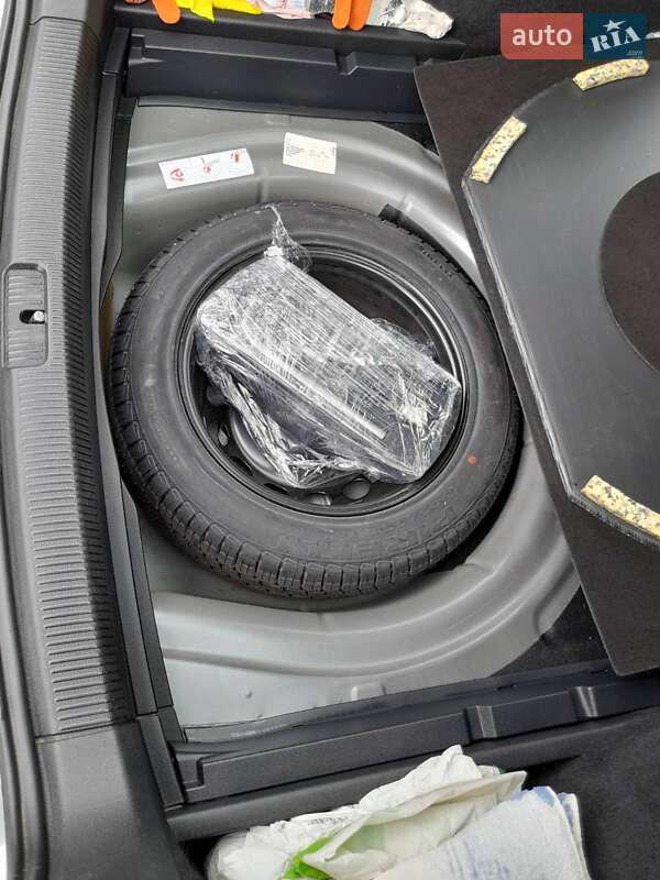 Універсал Volkswagen Golf 2009 в Києві