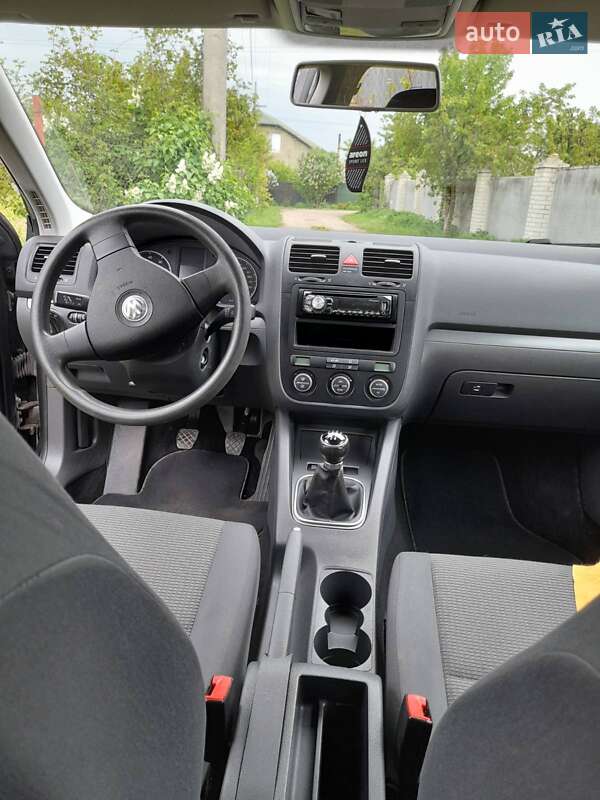 Універсал Volkswagen Golf 2009 в Києві