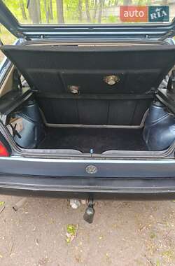 Хетчбек Volkswagen Golf 1988 в 