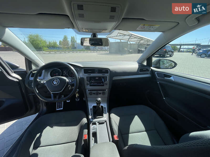 Универсал Volkswagen Golf 2015 в Днепре