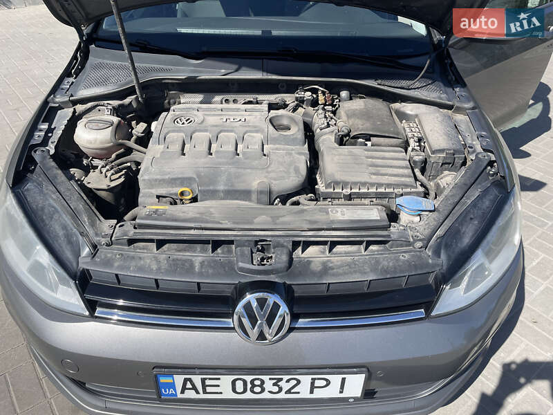 Универсал Volkswagen Golf 2015 в Днепре
