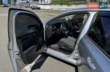 Хетчбек Volkswagen Golf 2010 в 