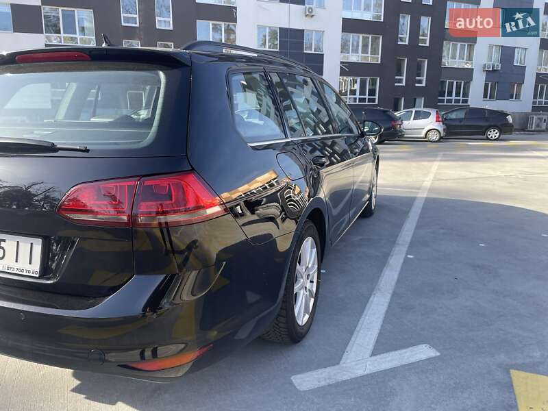 Универсал Volkswagen Golf 2016 в Ирпене
