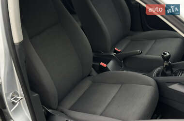 Хэтчбек Volkswagen Golf 2006 в 