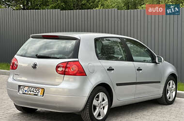 Хэтчбек Volkswagen Golf 2006 в 