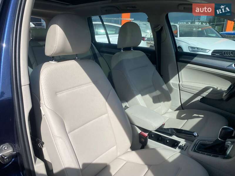 Універсал Volkswagen Golf 2016 в Львові