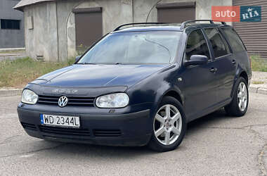 Універсал Volkswagen Golf 2004 в Миколаєві