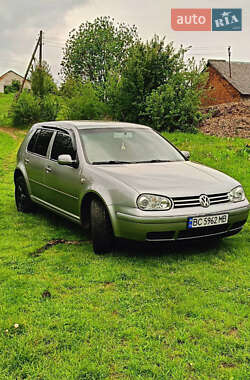 Хэтчбек Volkswagen Golf 2002 в Львове