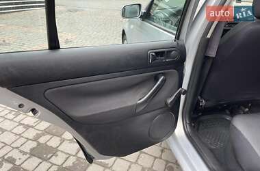 Універсал Volkswagen Golf 2000 в 