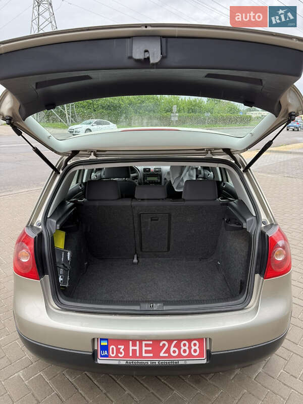 Хэтчбек Volkswagen Golf 2005 в Белой Церкви