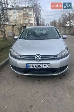 Хэтчбек Volkswagen Golf 2009 в 