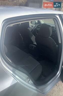 Хэтчбек Volkswagen Golf 2009 в 