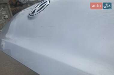 Хэтчбек Volkswagen Golf 2009 в 