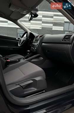 Універсал Volkswagen Golf 2008 в 