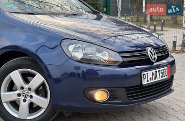 Хэтчбек Volkswagen Golf 2010 в 