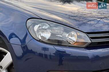 Хэтчбек Volkswagen Golf 2010 в 