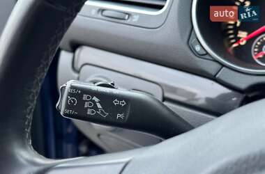 Хэтчбек Volkswagen Golf 2010 в 