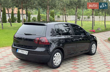 Хетчбек Volkswagen Golf 2004 в 