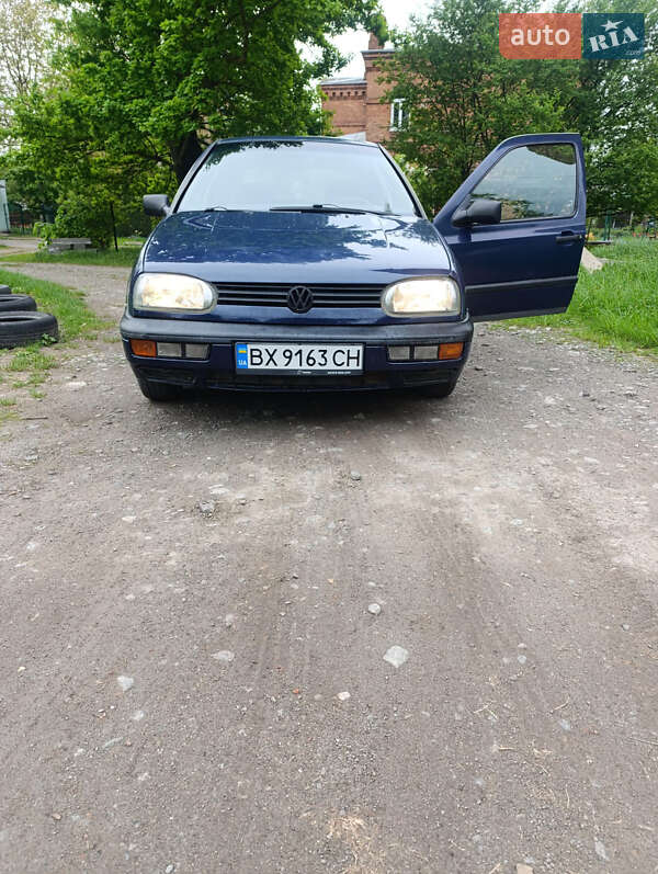 Хетчбек Volkswagen Golf 1994 в Хмельницькому