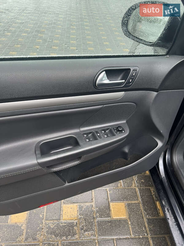 Универсал Volkswagen Golf 2008 в Коломые