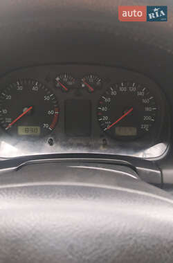 Хетчбек Volkswagen Golf 1998 в 